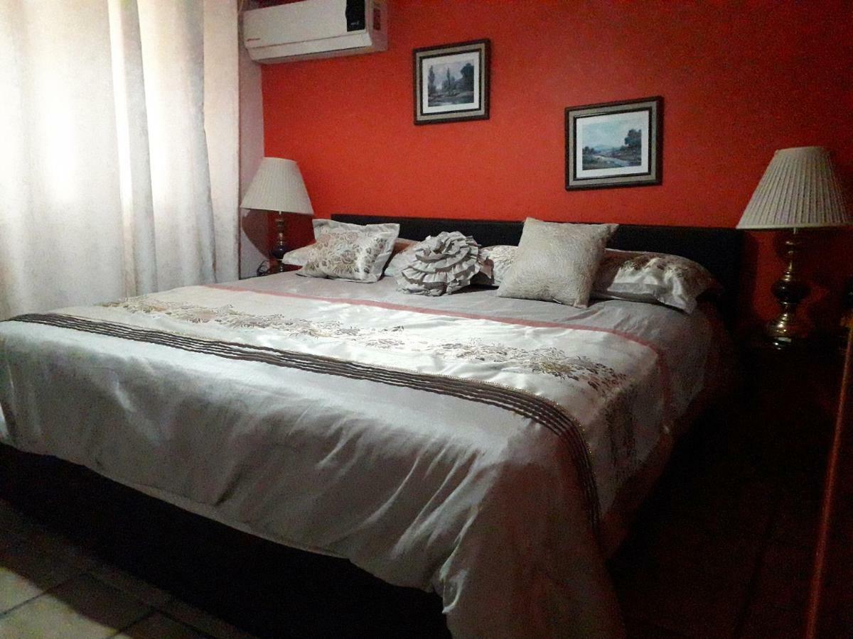 Hotel Michelle ซานอันเดรส ตุกซ์ตลา ภายนอก รูปภาพ